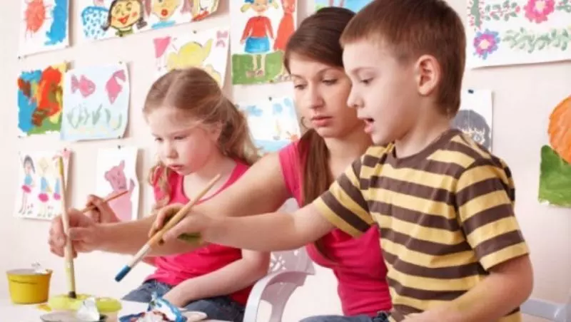 Capa do curso: Introdução à Artes Visuais Para Educação Infantil